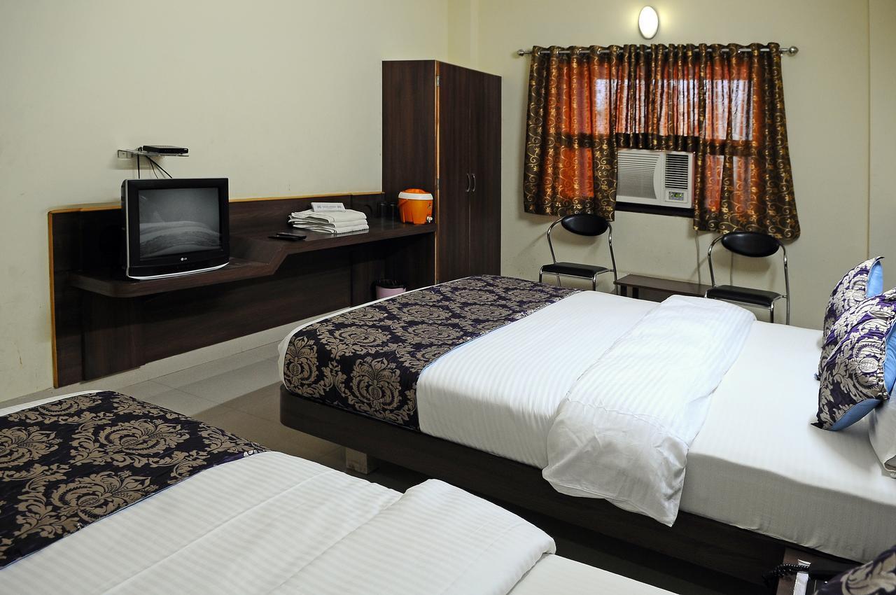 Hotel Bansi Dwārka Dış mekan fotoğraf