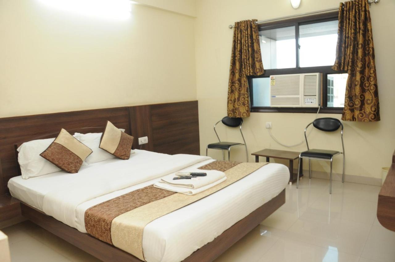 Hotel Bansi Dwārka Dış mekan fotoğraf